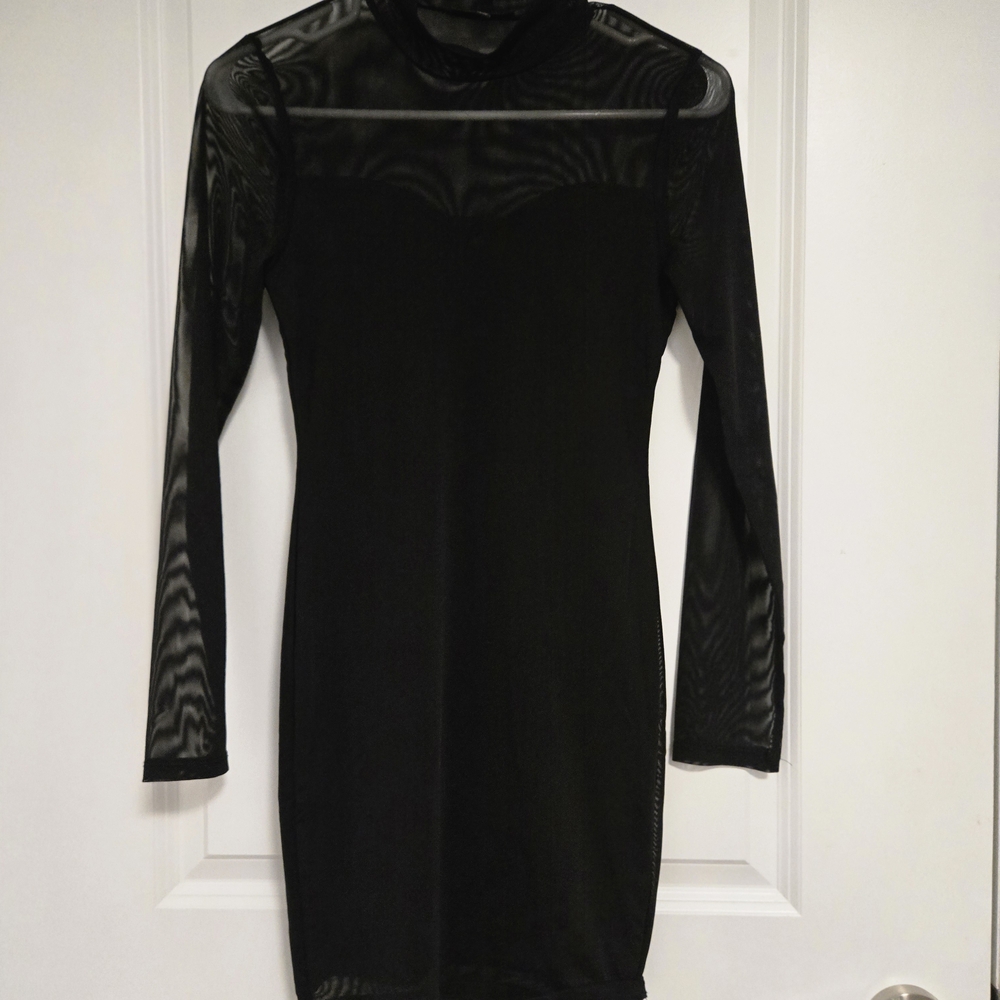 Elegant Black Long Sleeve Dress